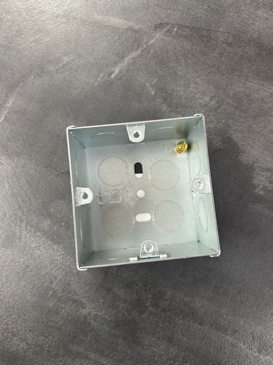 Metal 1G Box 47mm