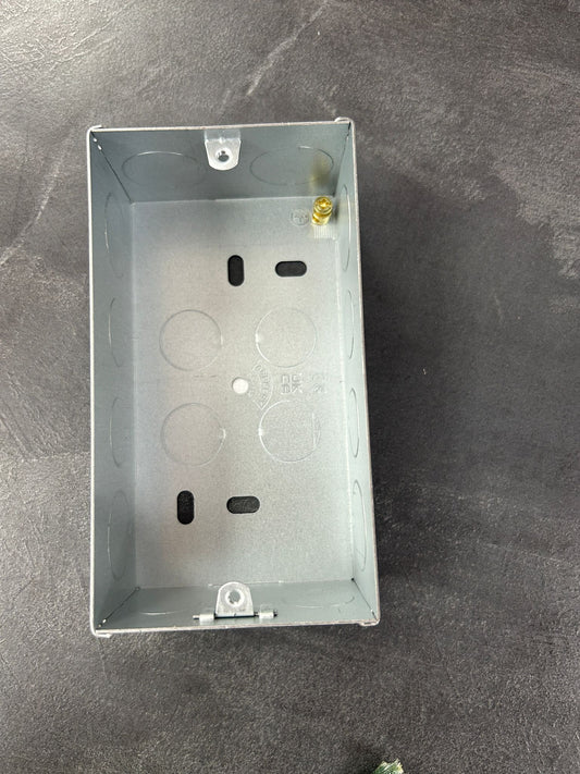 Metal 2G Box 47mm